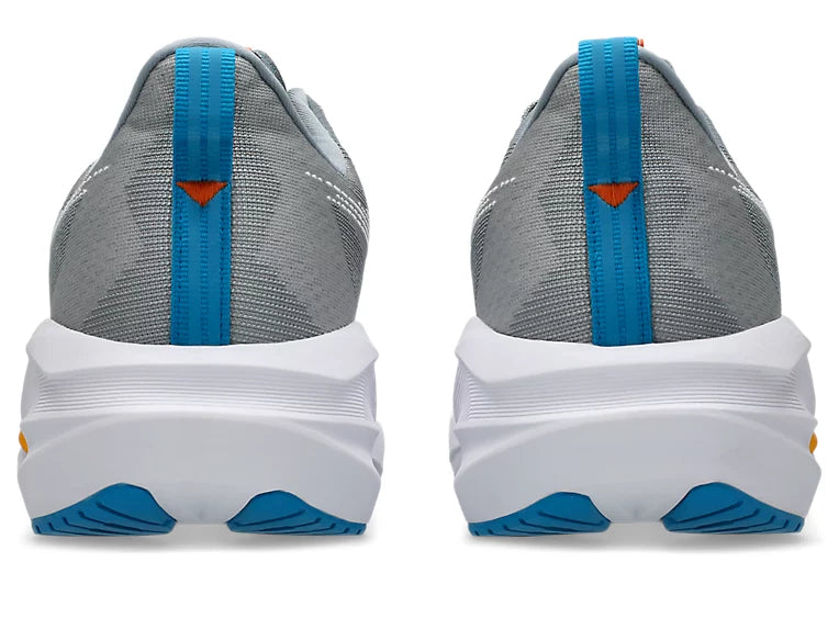 Men's Novablast 5 (020 - Gravel/White)