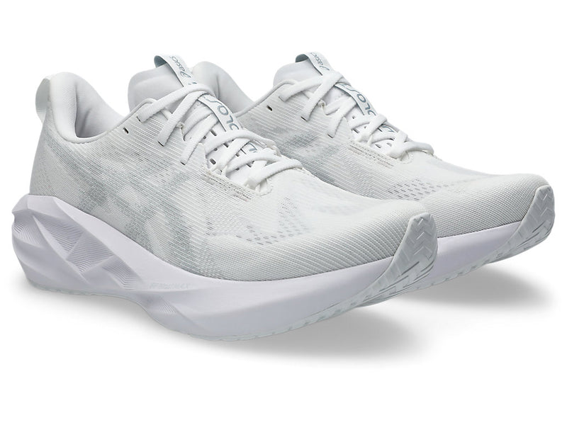 Men's Novablast 5 (100 - White/Piedmont Grey)