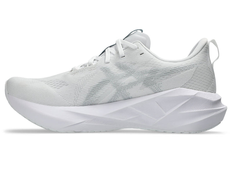 Men's Novablast 5 (100 - White/Piedmont Grey)