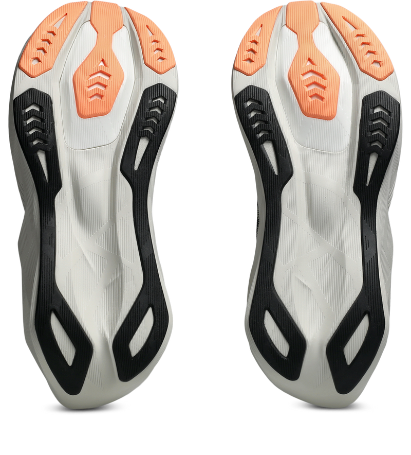 Men's Novablast 6 (001 - Black/Khaki)