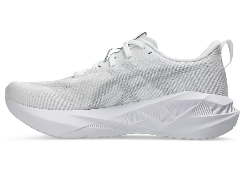 Women's Novablast 5 (100 - White/Piedmont Grey)