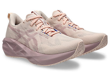 Women's Novablast 5 (702 - Pearl Pink/Morganite)