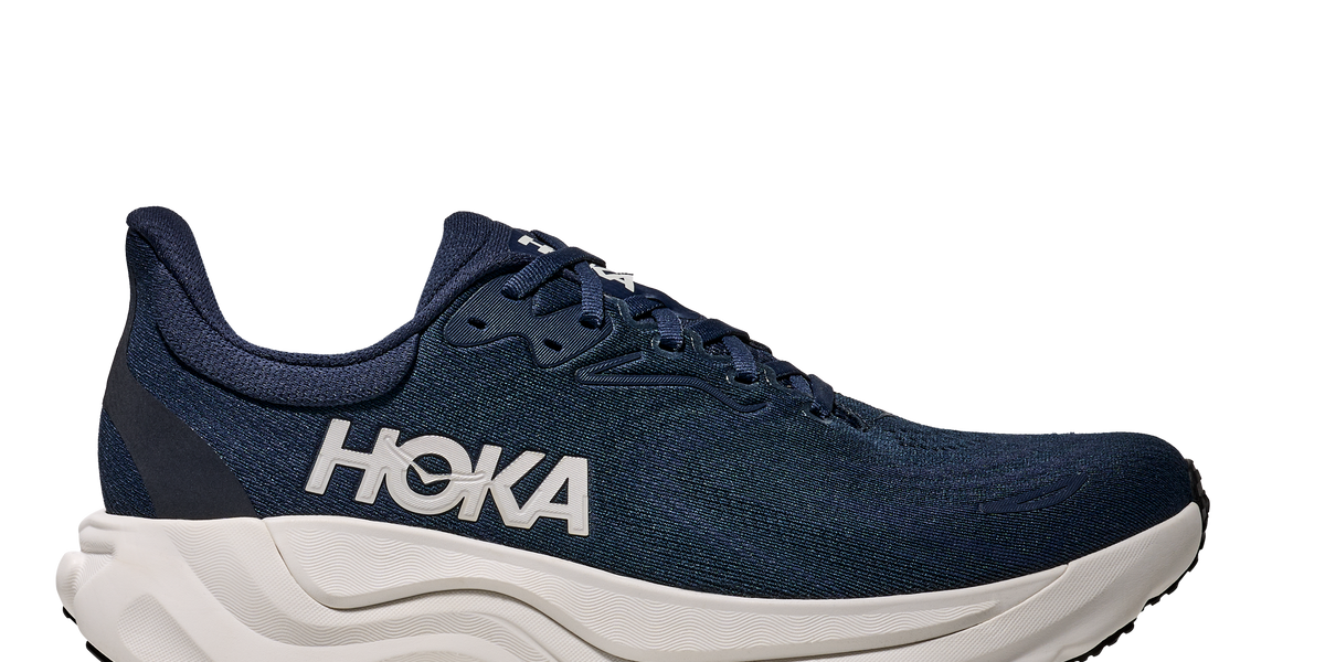 Men's Arahi 8 (VYN - Varsity Navy/White) — TC Running Co