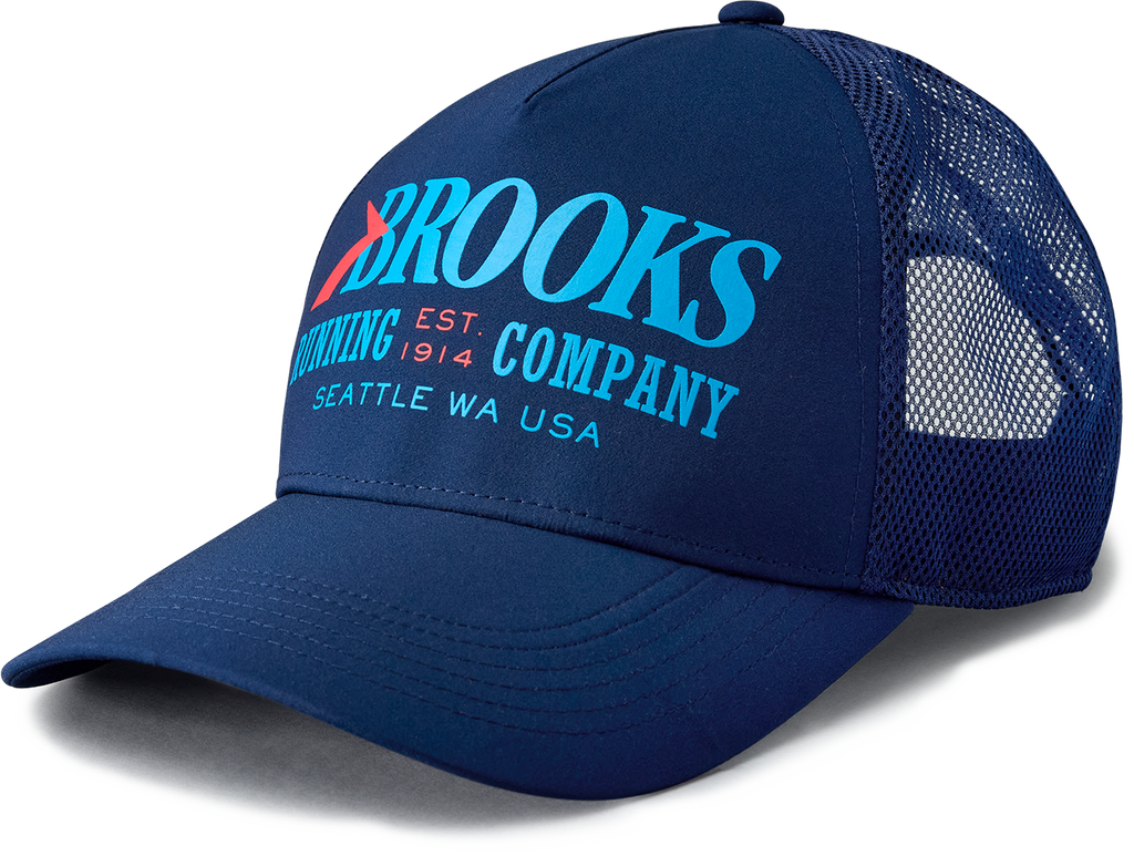 STAMPDNY 002 Structured Trucker CAPネイビー Surge Trucker Hat (472 - Navy/Brooks Running) — TC Running Co