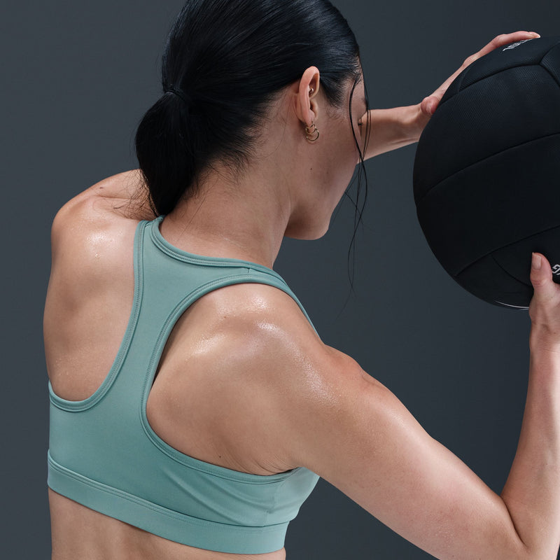 Women’s Swoosh Medium Support Sports Bra (017 - Cannon/White)