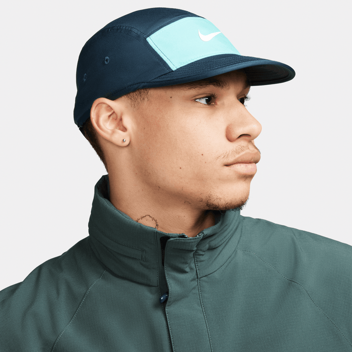 Unisex DRI-Fit Fly Unstructured Swoosh Cap (478 - Armory Navy/Green Frost/Anthracite/White)