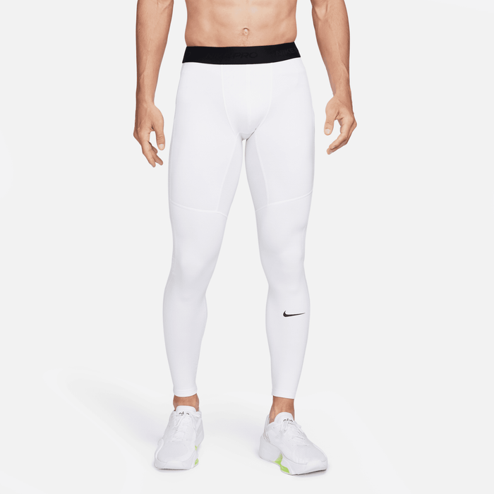 NIKE zielt PRO WARM