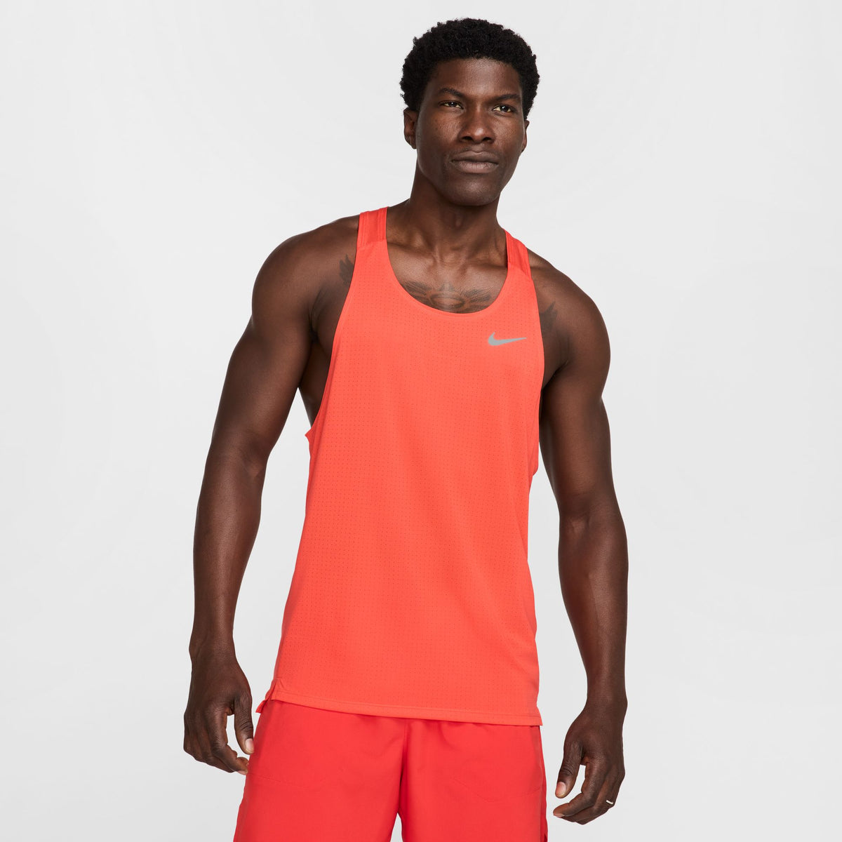 NIKE DRI-FIT RUN IN REVERSE タンクトップ L NIKE DRI-FIT RUN IN REVERSE タンクトップ L NIKE DRI-FIT RUN
