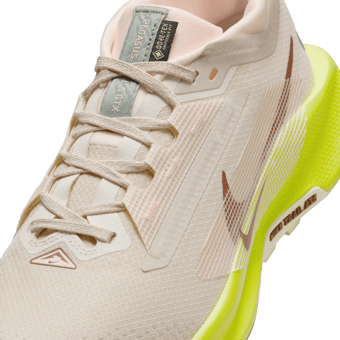 Women’s React Pegasus Trail 5 GORE-TEX (101 - Sanddrift/Dark Pony-Cyber-Life Lime)