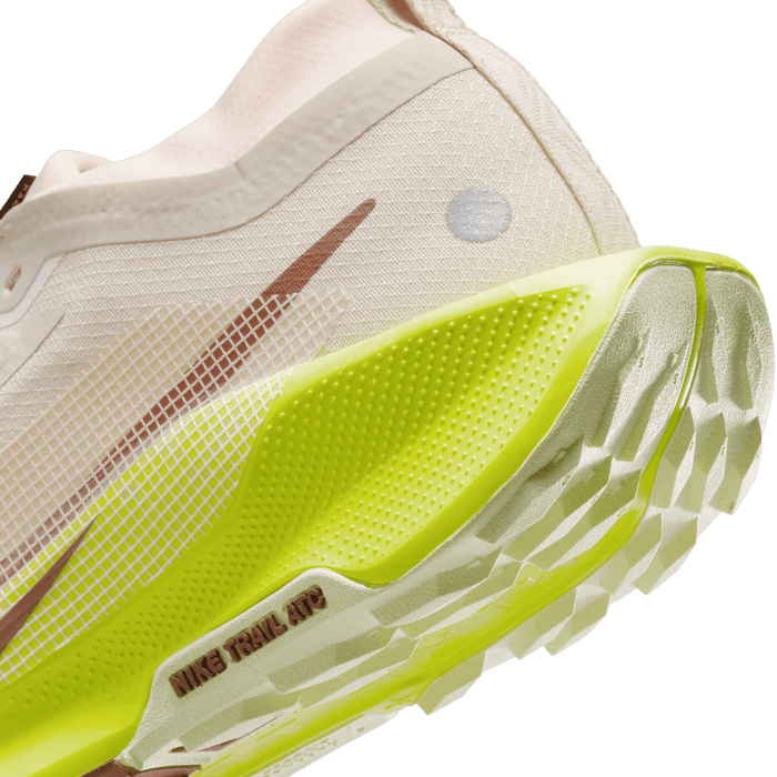 Women’s React Pegasus Trail 5 GORE-TEX (101 - Sanddrift/Dark Pony-Cyber-Life Lime)