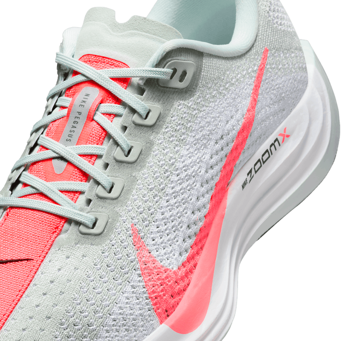 Women’s Pegasus Plus (001 - Barely Grey/Hot Punch-White-Black)