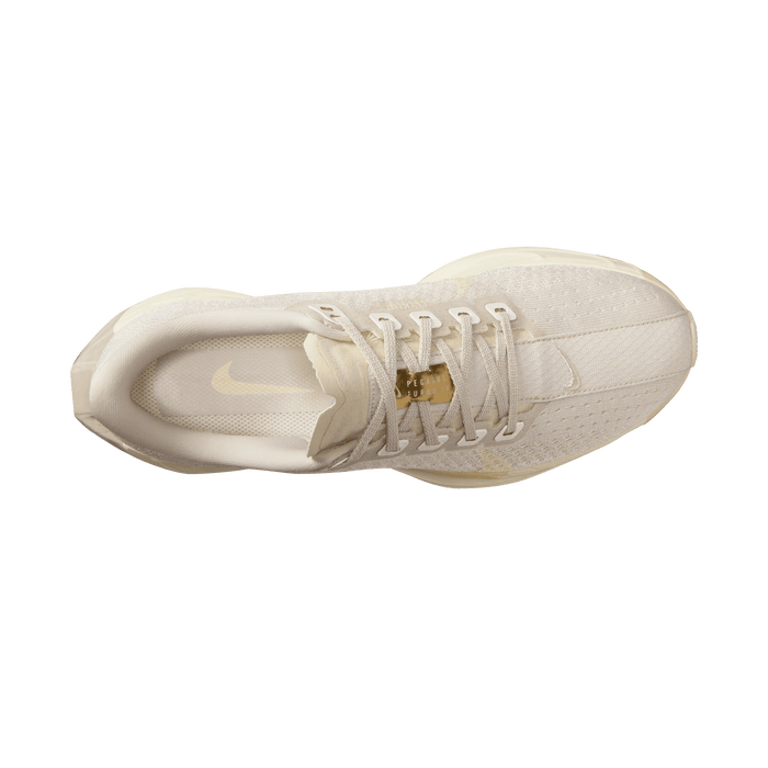 Women’s Pegasus Plus (100 - Lt Orewood Brn/Coconut Milk-Sail)