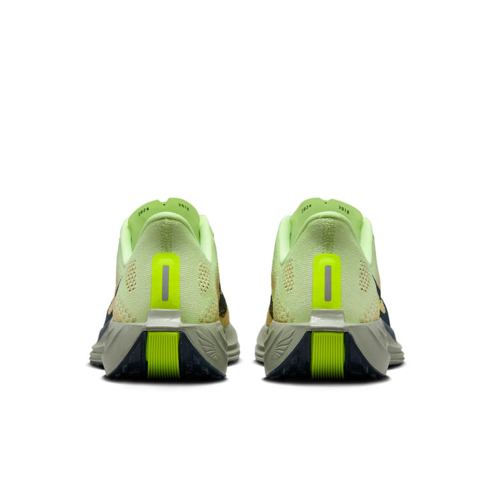 Women’s Pegasus Plus (700 - Barely Volt/Armory Navy-Sesame)