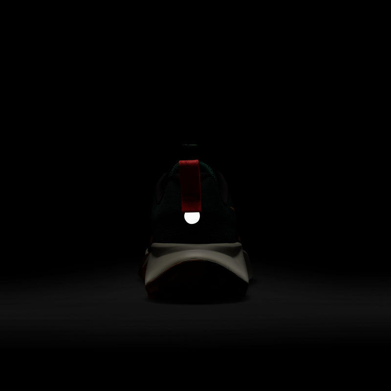 Men’s Wildhorse 10 (005 - Black/Desert Ochre-Fir-Bright Crimson)