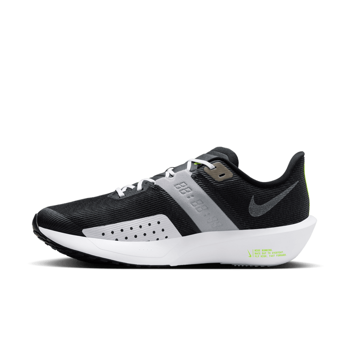 Unisex Rival Fly 4 (001 - Black/White-Wolf Grey-Volt)