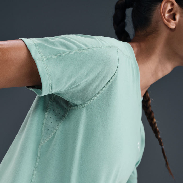 Women's Dri-FIT Short-Sleeve Running Top (017 - Cannon/Summit White)