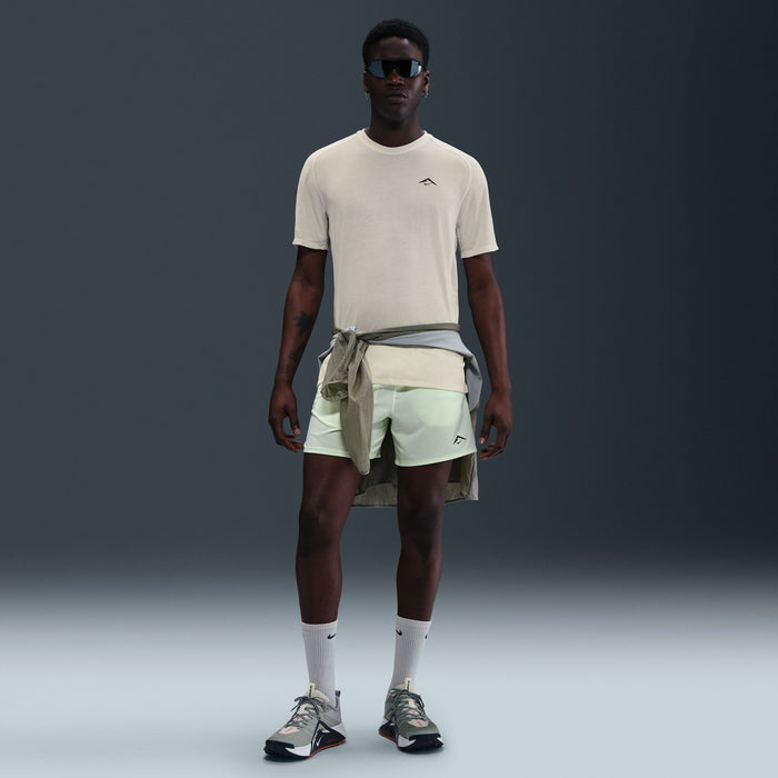 ウェア F.C.R.B. DRI-FIT SS TOP AND SHORTS SET Men's Solar Chase Dri-FIT ADV Short-Sleeve Running Top (133