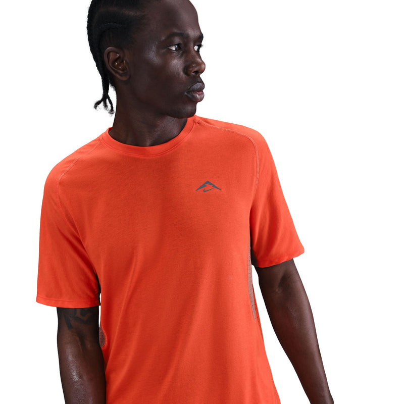 Men's Solar Chase Dri-FIT ADV Short-Sleeve Running Top (633 - Picante Red/Black)