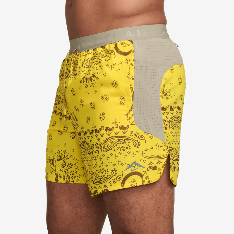 Men's Trail Dri-FIT 6" Brief-Lined Running Shorts (718 - Lightening/Desert Khaki/Black)