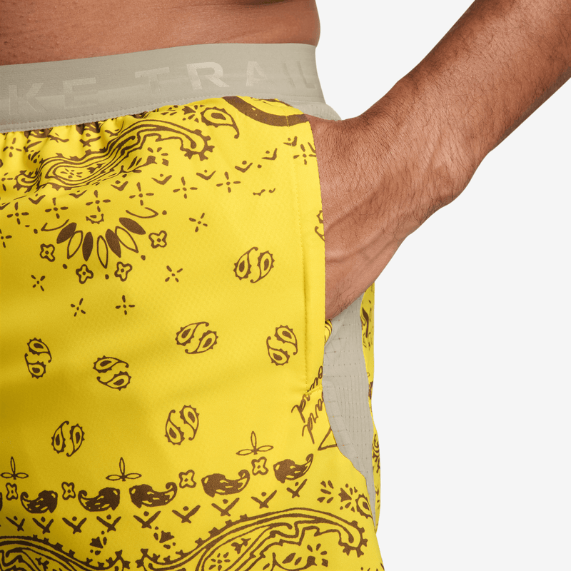 Men's Trail Dri-FIT 6" Brief-Lined Running Shorts (718 - Lightening/Desert Khaki/Black)