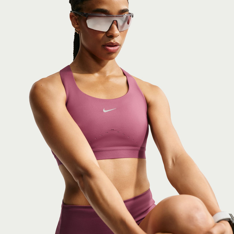 Women’s Swift High-Support Lightly Lined Sports Bra (654 - Pink Smoke-Reflective Silver)