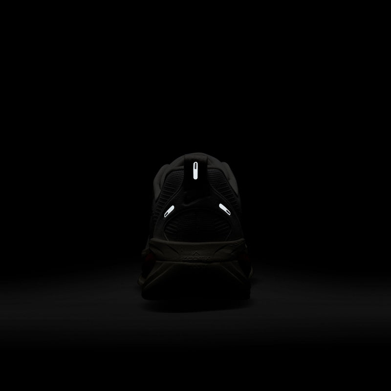 Men’s Vomero 18 (001 - Platinum Tint/Metallic Pewter-Siren Red)