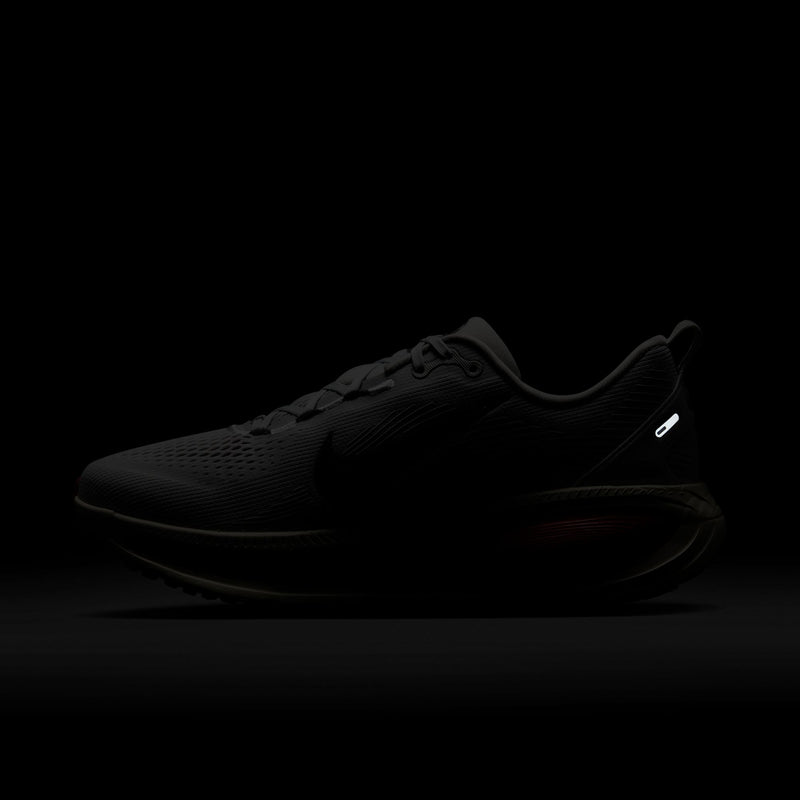 Men’s Vomero 18 (001 - Platinum Tint/Metallic Pewter-Siren Red)