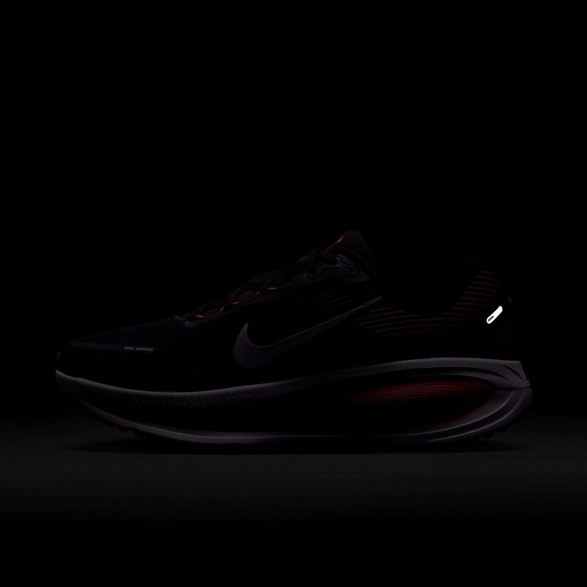 Men's Vomero 18 (008 - Black/Metallic Silver-Bright Crimson) — TC