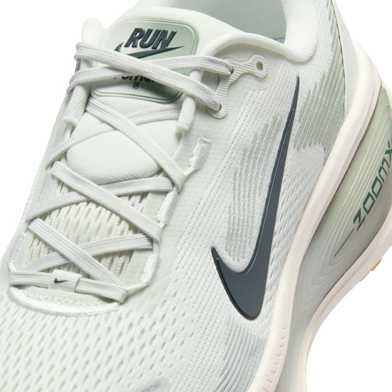Men's Vomero 18 (020 - Spruce Aura/Black Spruce-Jade Horizon)