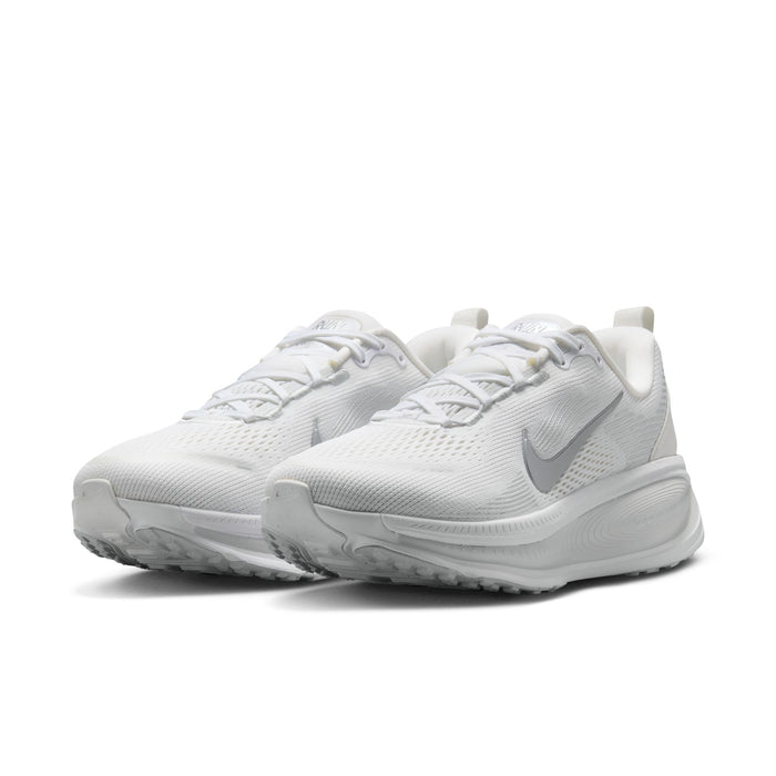 Women's Vomero 18 (104 - White/Metallic Silver-Photon Dust)