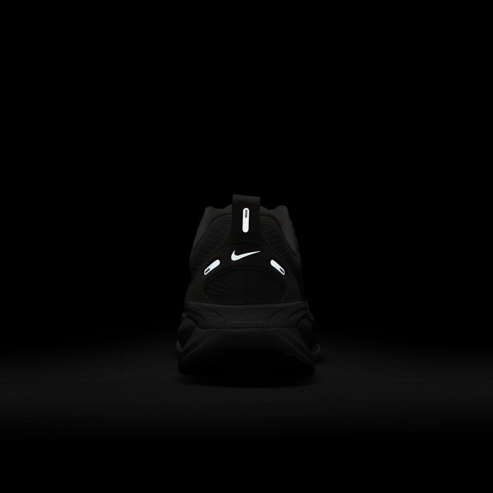 Women's Vomero 18 (104 - White/Metallic Silver-Photon Dust)