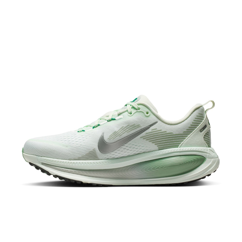 Women's Vomero 18 (300 - Barely Green/Metallic Silver-Stream)