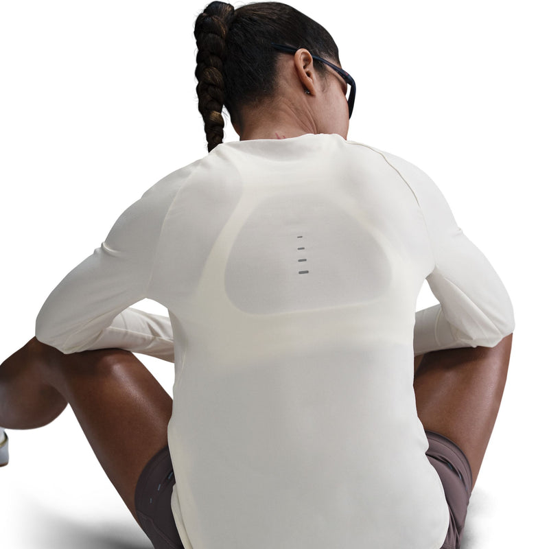 Women's Swift Dri-FIT UV Long Sleeve (133 - Sail/Reflective Silver)