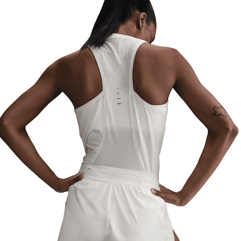 Women's Swift Dri-FIT Mid-Rise 2.5" Brief-Lined Running Shorts (133 - Sail/Reflective Silver)
