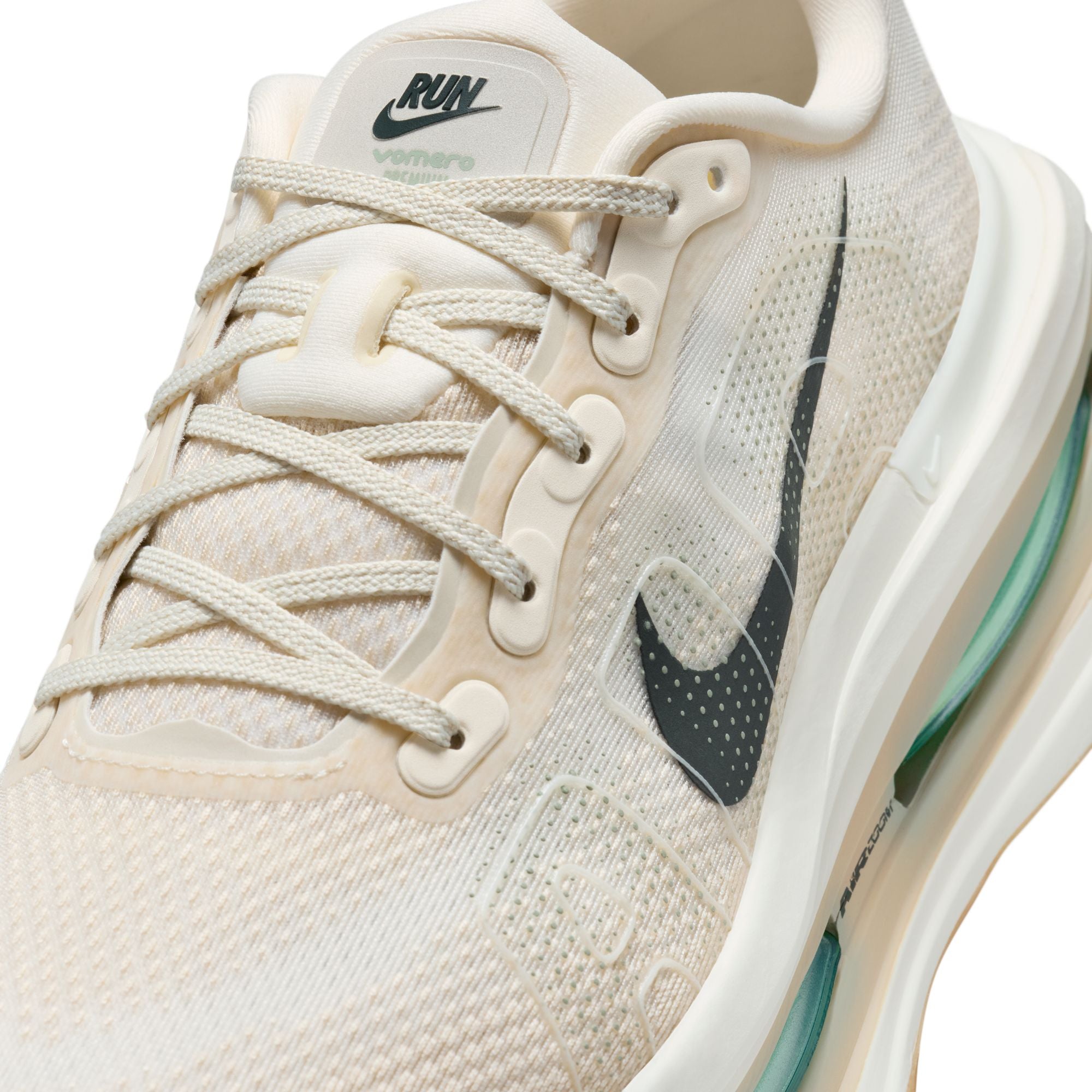 Men's Vomero Premium (106 - Pale Ivory/Black Spruce-Sanddrift