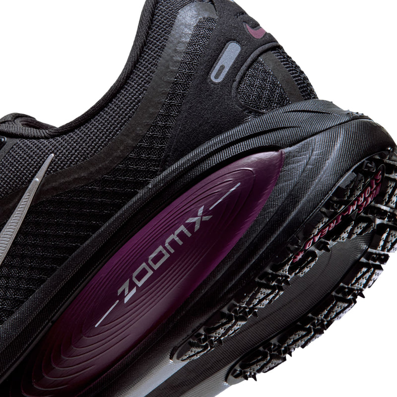 Women's Vomero 18 GORE-TEX (Black/Metallic Silver-True Berry)
