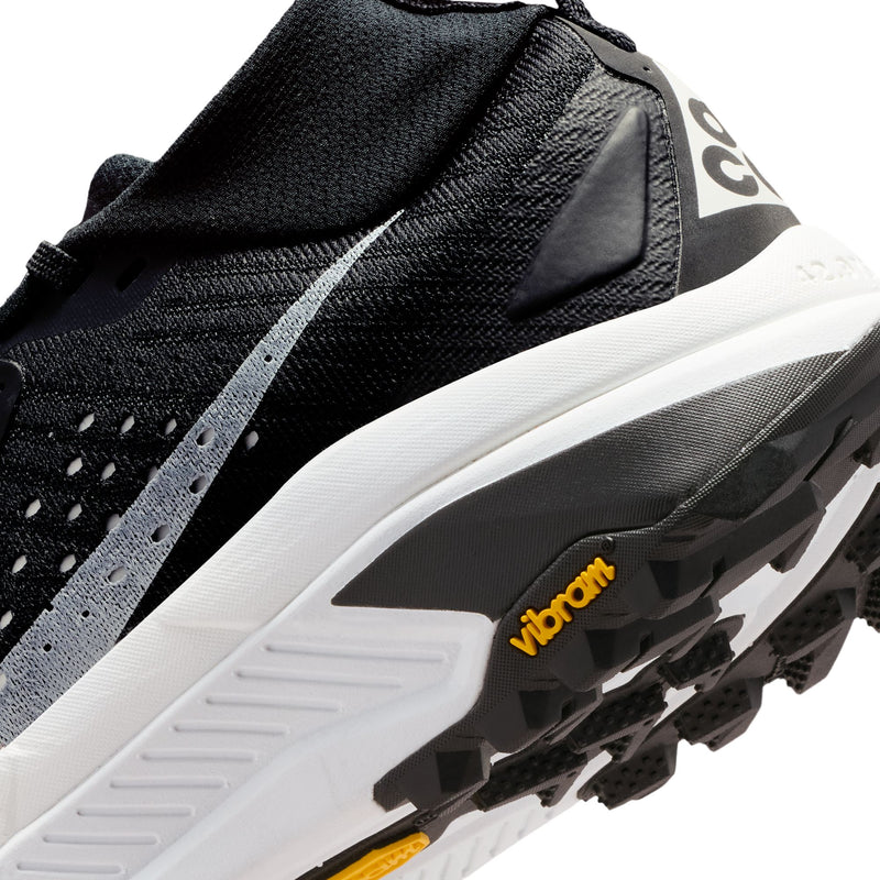 Women’s ACG Zegama (001 - Black/Summit White-Safety Orange)
