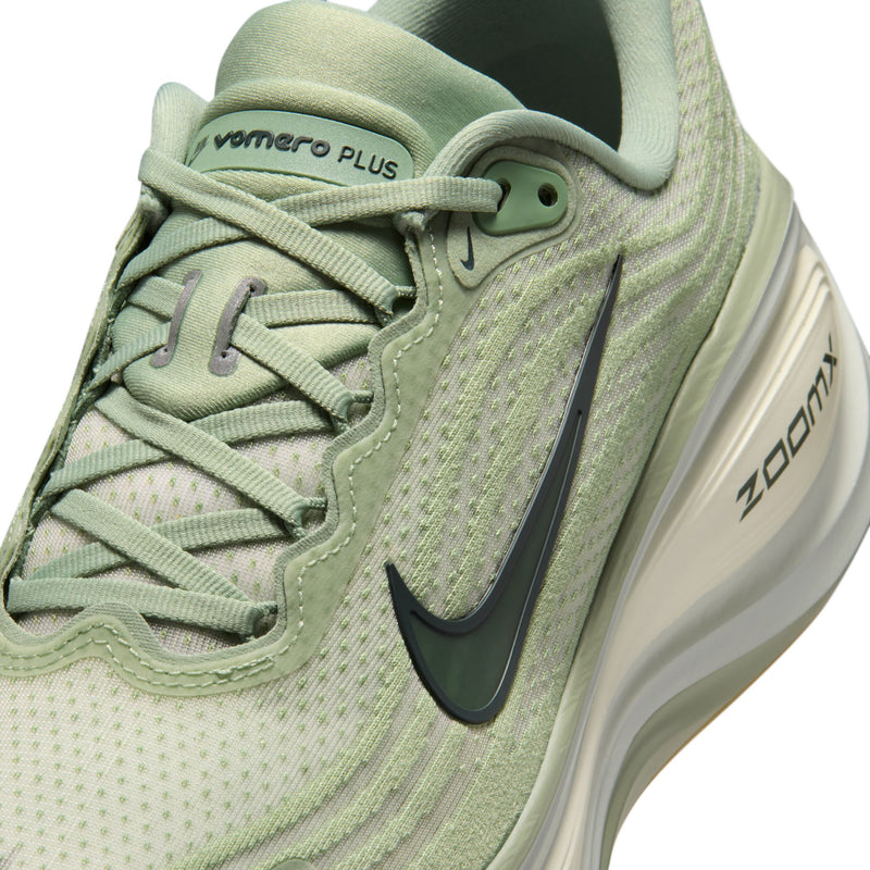 Men's Vomero Plus (301 - Jade Horizon/Black Spruce-Sail)