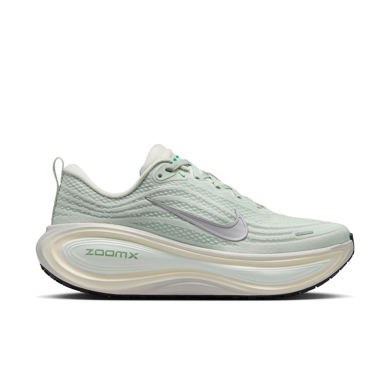 Women's Vomero Plus (004 - Light Silver/Metallic Silver)