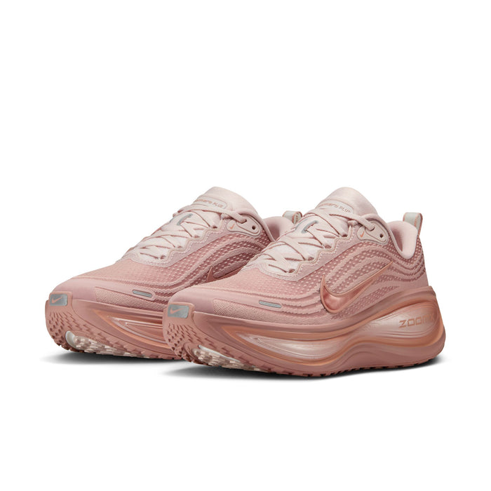 Women's Vomero Plus (601 - Particle Pink/Mtlc Rose Gold-Silt Red)