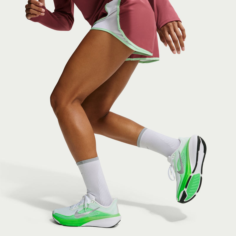 Women's Pegasus 42 (101 - White/Metallic Silver-Green Strike)
