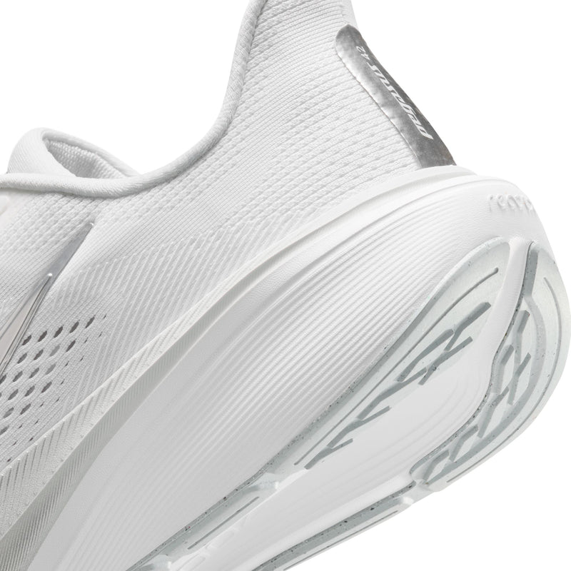 Women's Pegasus 42 (102 - White/Metallic Silver-Wolf Grey)