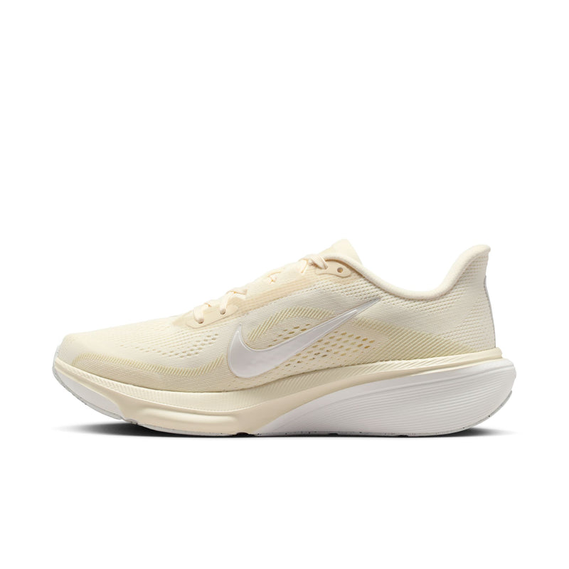 Women's Pegasus 42 (106 - Pale Ivory/Summit White-Coconut Milk)