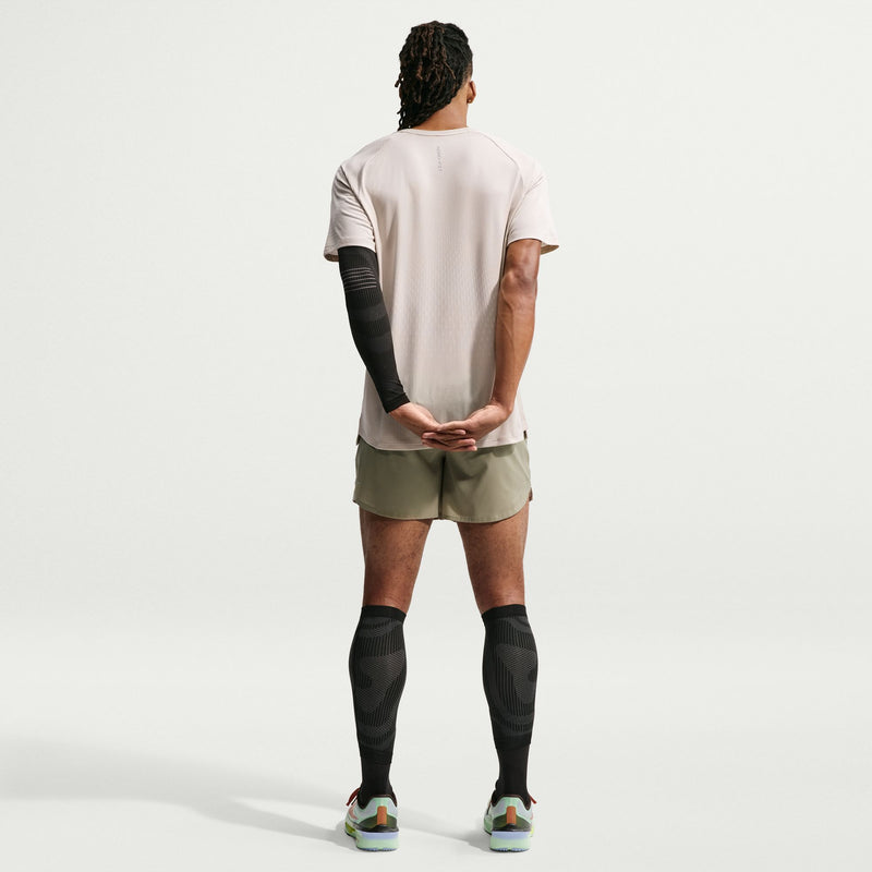 Men's Stride Aero-FIT Short-Sleeve Running Top (236 - Cream II/Sail/Reflective Silver)