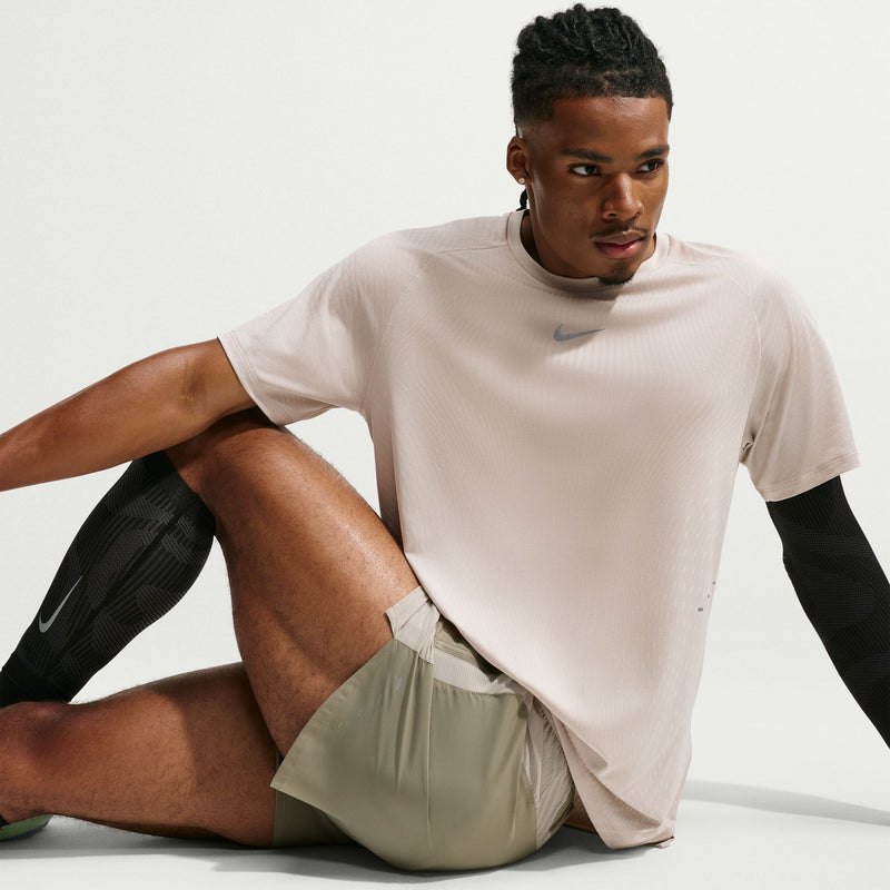Men's Stride Aero-FIT Short-Sleeve Running Top (236 - Cream II/Sail/Reflective Silver)
