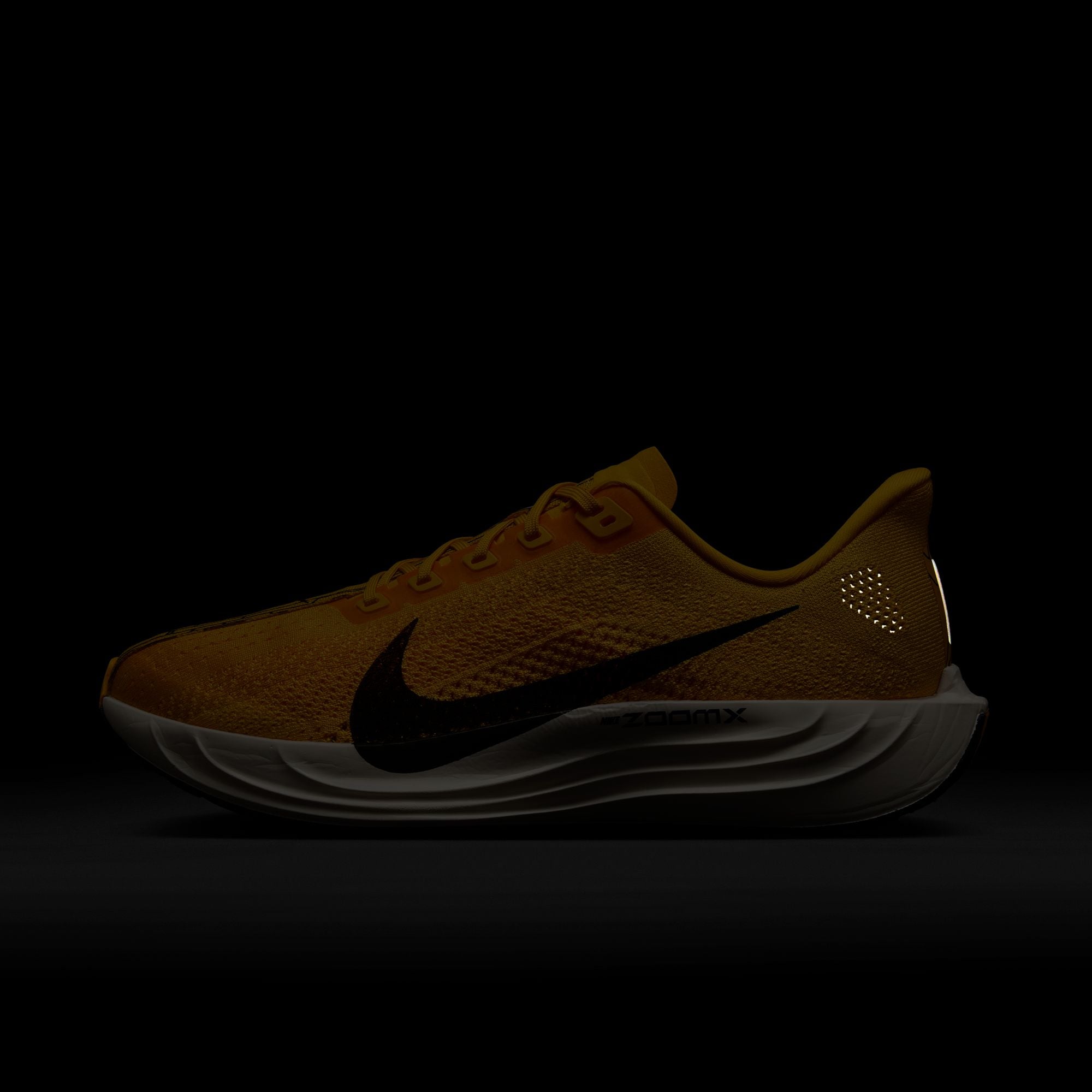 Men's Pegasus Plus LV8 (700 - University Gold/Black-Laser Orange