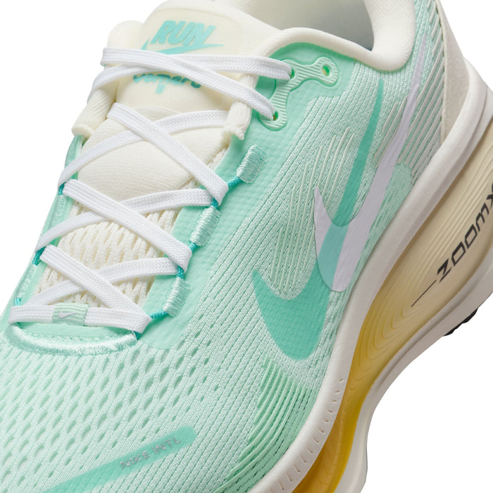 Women's Vomero 18 (331 - Mint Foam/Bleached Turq-Sail-Topaz Gold)