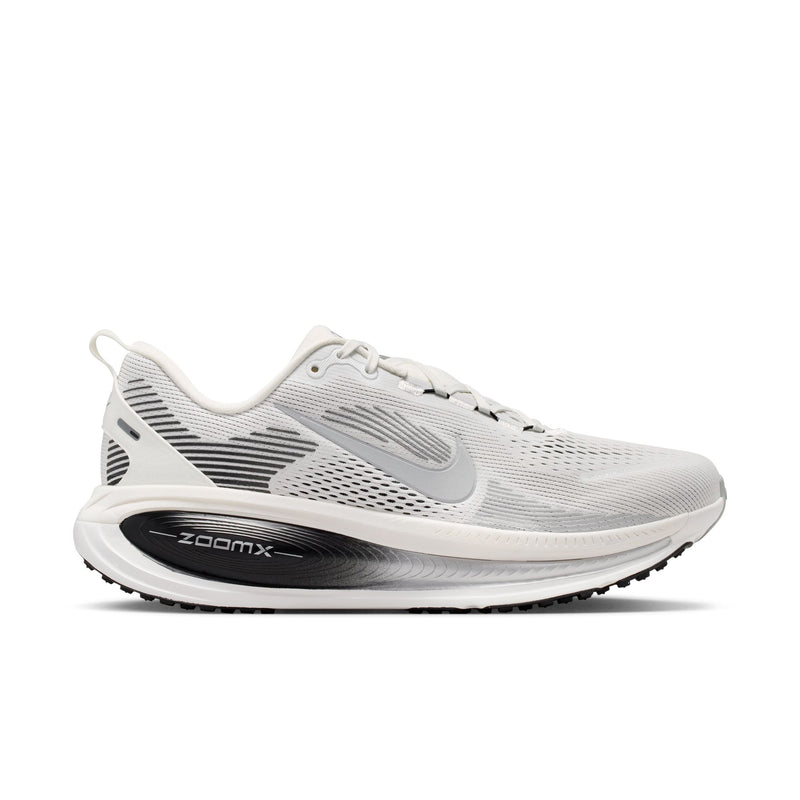 Men's Vomero 18 (100 - Summit White/Metallic Silver-Black)