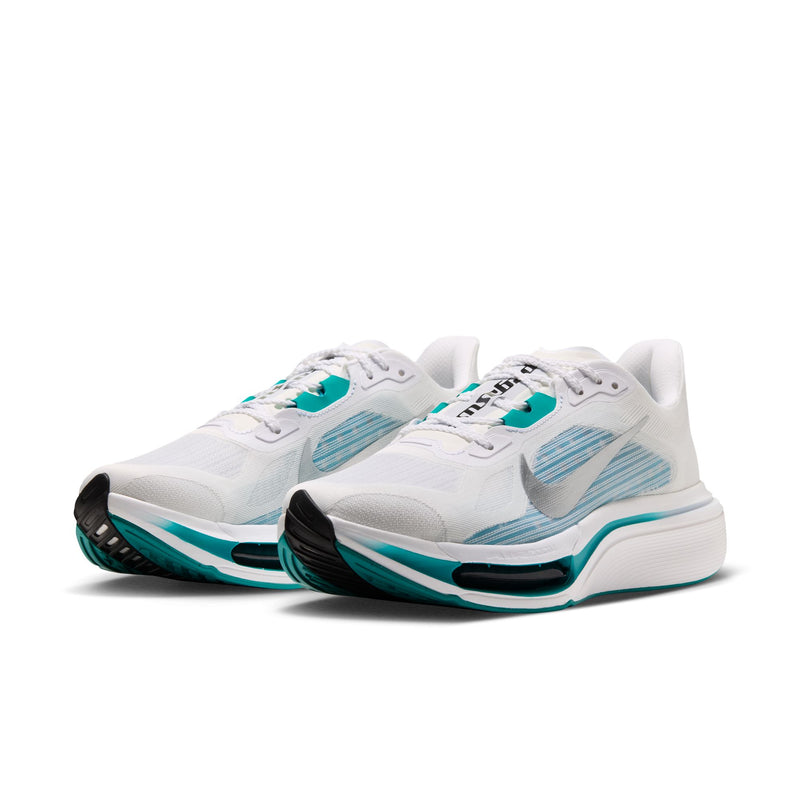Women’s Pegasus Plus 2 (White/Metallic Silver-Energy)