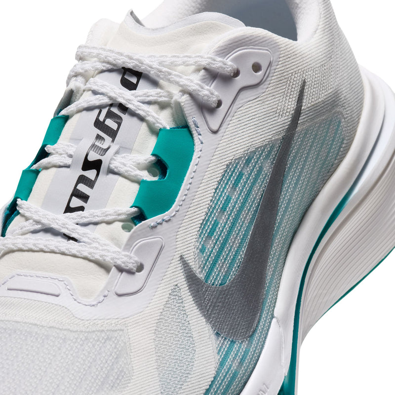 Women’s Pegasus Plus 2 (White/Metallic Silver-Energy)